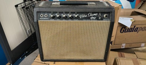 1966 fender vibro champ - fender, vibro-champ