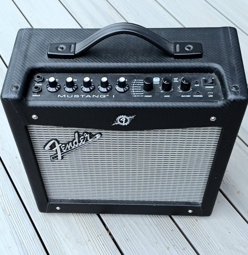 Fender mustang modelling - fender,
