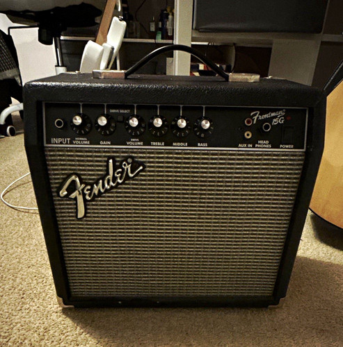 Fender frontman 15g 15w solid - frontman,